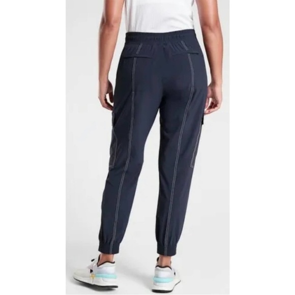 Athleta Chelsea Utility Jogger in Navy SZ 0 Petite EUC - Picture 3 of 9